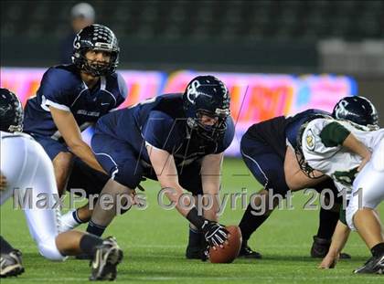 Thumbnail 2 in Le Grand vs. Sierra Canyon (CIF State D4 Final) photogallery.