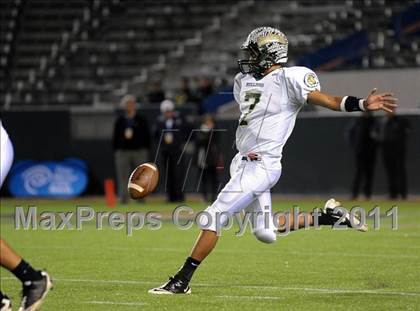 Thumbnail 2 in Le Grand vs. Sierra Canyon (CIF State D4 Final) photogallery.