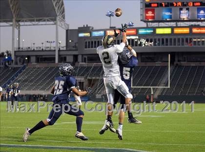Thumbnail 3 in Le Grand vs. Sierra Canyon (CIF State D4 Final) photogallery.