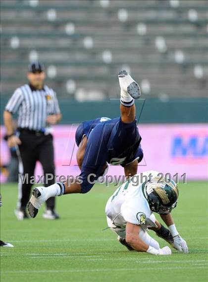 Thumbnail 3 in Le Grand vs. Sierra Canyon (CIF State D4 Final) photogallery.