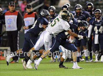 Thumbnail 1 in Le Grand vs. Sierra Canyon (CIF State D4 Final) photogallery.