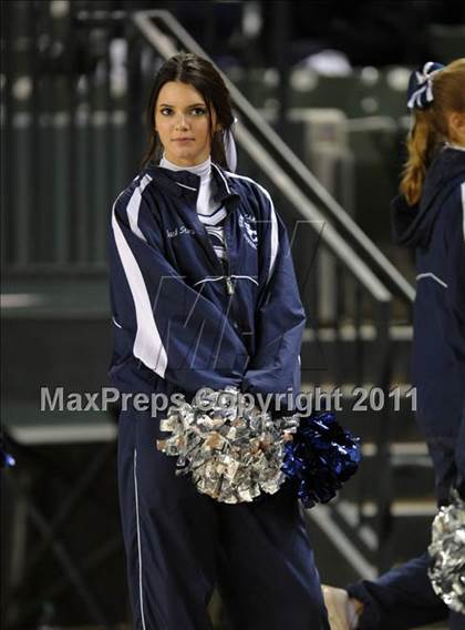 Thumbnail 3 in Le Grand vs. Sierra Canyon (CIF State D4 Final) photogallery.