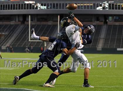 Thumbnail 1 in Le Grand vs. Sierra Canyon (CIF State D4 Final) photogallery.