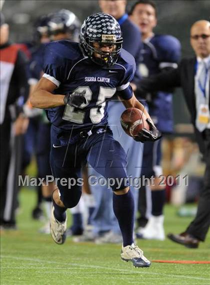 Thumbnail 2 in Le Grand vs. Sierra Canyon (CIF State D4 Final) photogallery.