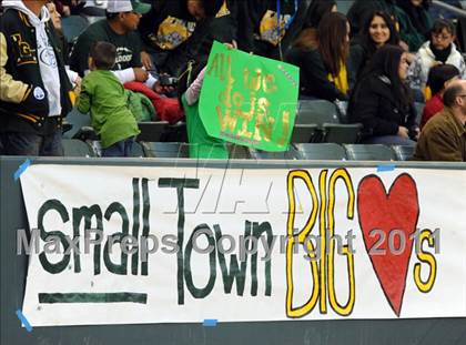 Thumbnail 2 in Le Grand vs. Sierra Canyon (CIF State D4 Final) photogallery.