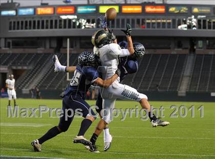 Thumbnail 3 in Le Grand vs. Sierra Canyon (CIF State D4 Final) photogallery.
