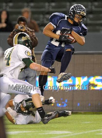 Thumbnail 2 in Le Grand vs. Sierra Canyon (CIF State D4 Final) photogallery.