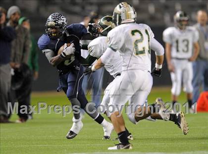 Thumbnail 3 in Le Grand vs. Sierra Canyon (CIF State D4 Final) photogallery.
