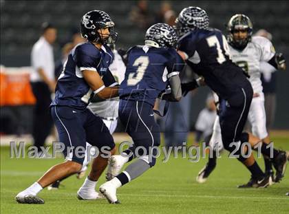 Thumbnail 1 in Le Grand vs. Sierra Canyon (CIF State D4 Final) photogallery.
