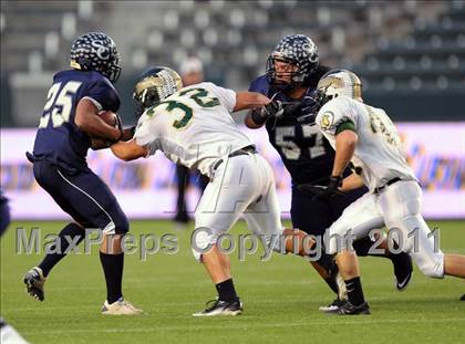 Thumbnail 2 in Le Grand vs. Sierra Canyon (CIF State D4 Final) photogallery.