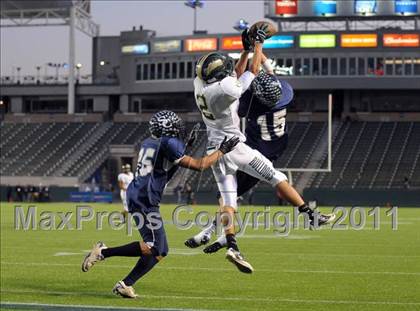 Thumbnail 1 in Le Grand vs. Sierra Canyon (CIF State D4 Final) photogallery.