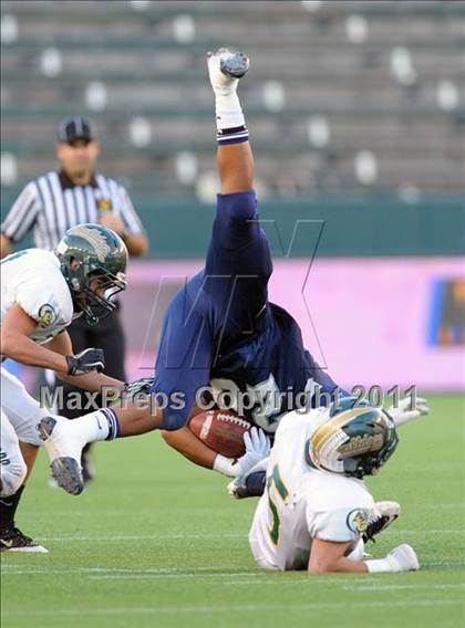 Thumbnail 1 in Le Grand vs. Sierra Canyon (CIF State D4 Final) photogallery.