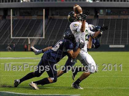 Thumbnail 2 in Le Grand vs. Sierra Canyon (CIF State D4 Final) photogallery.