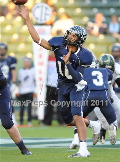 Thumbnail 2 in Le Grand vs. Sierra Canyon (CIF State D4 Final) photogallery.