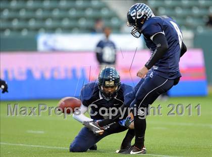 Thumbnail 1 in Le Grand vs. Sierra Canyon (CIF State D4 Final) photogallery.