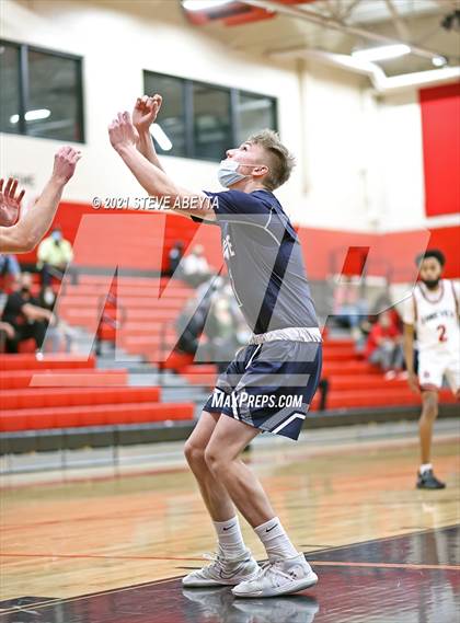 Thumbnail 1 in Columbine @ Rangeview (CHSAA Class 5A Round 1) photogallery.