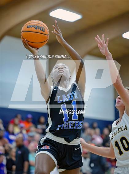 Thumbnail 1 in Chilton County vs Isabella (Chilton County Tournament) photogallery.