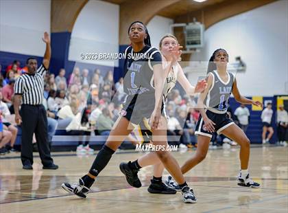 Thumbnail 1 in Chilton County vs Isabella (Chilton County Tournament) photogallery.