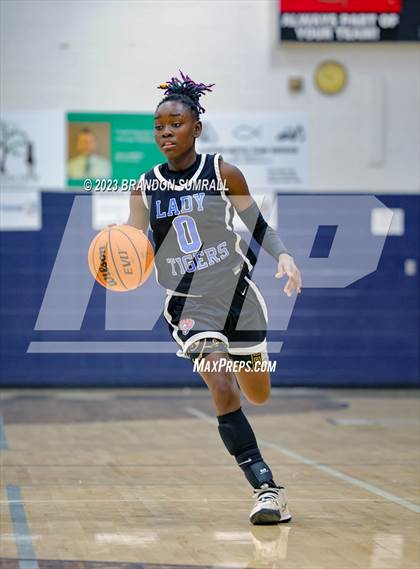 Thumbnail 3 in Chilton County vs Isabella (Chilton County Tournament) photogallery.