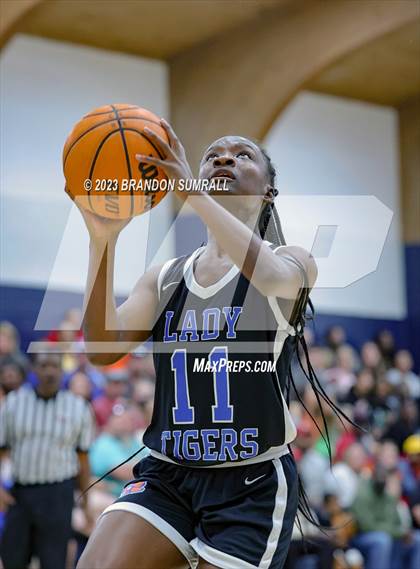 Thumbnail 1 in Chilton County vs Isabella (Chilton County Tournament) photogallery.