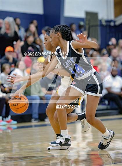 Thumbnail 2 in Chilton County vs Isabella (Chilton County Tournament) photogallery.