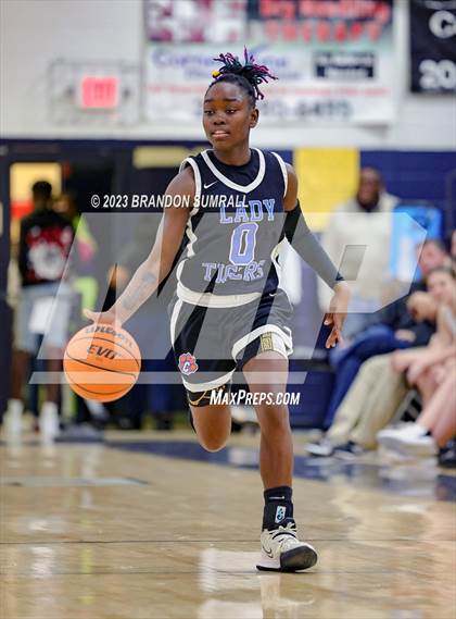 Thumbnail 2 in Chilton County vs Isabella (Chilton County Tournament) photogallery.