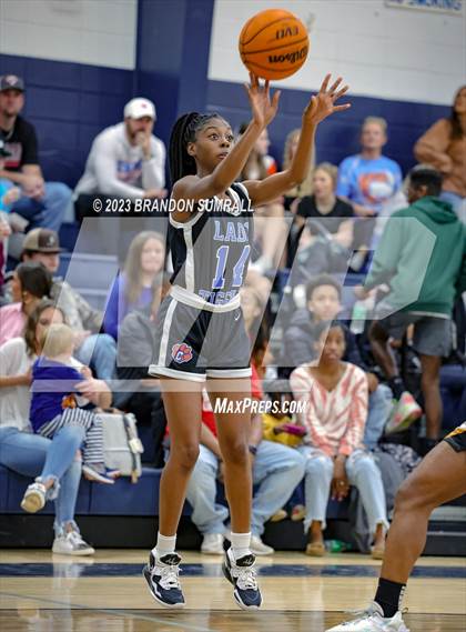 Thumbnail 3 in Chilton County vs Isabella (Chilton County Tournament) photogallery.