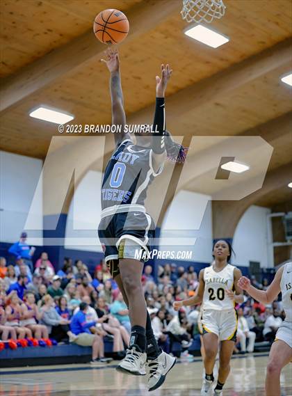 Thumbnail 3 in Chilton County vs Isabella (Chilton County Tournament) photogallery.