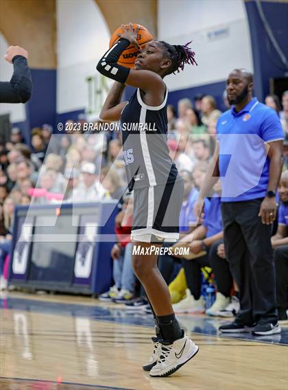 Thumbnail 1 in Chilton County vs Isabella (Chilton County Tournament) photogallery.