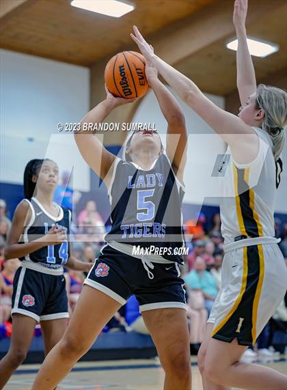 Thumbnail 1 in Chilton County vs Isabella (Chilton County Tournament) photogallery.