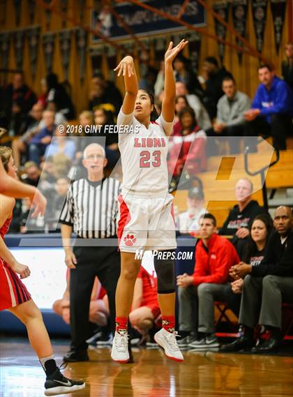 Thumbnail 3 in McClatchy vs. Carondelet (Lamorinda Classic) photogallery.