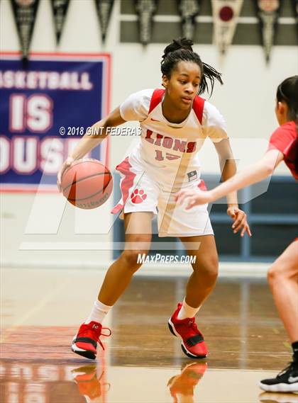 Thumbnail 2 in McClatchy vs. Carondelet (Lamorinda Classic) photogallery.