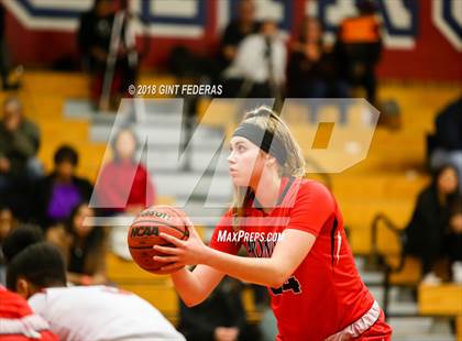 Thumbnail 3 in McClatchy vs. Carondelet (Lamorinda Classic) photogallery.