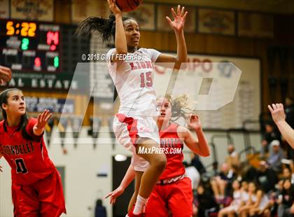 Thumbnail 3 in McClatchy vs. Carondelet (Lamorinda Classic) photogallery.