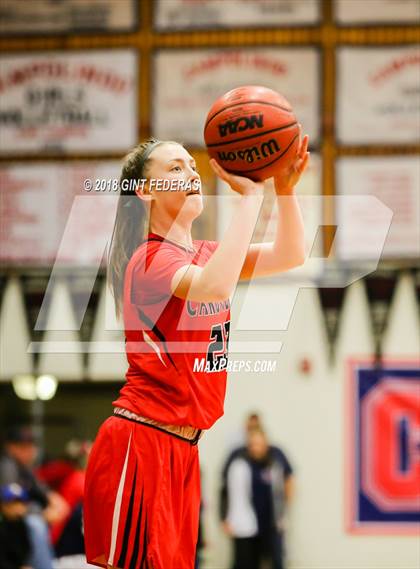 Thumbnail 2 in McClatchy vs. Carondelet (Lamorinda Classic) photogallery.