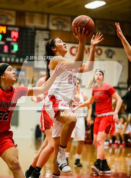 Thumbnail 3 in McClatchy vs. Carondelet (Lamorinda Classic) photogallery.