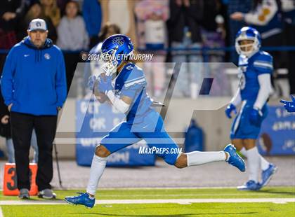 Thumbnail 2 in Midlothian vs Brewer UIL 5A Bi-District Playoff photogallery.