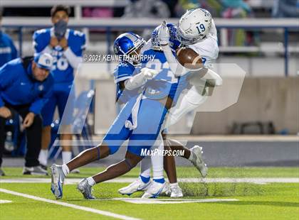 Thumbnail 1 in Midlothian vs Brewer UIL 5A Bi-District Playoff photogallery.