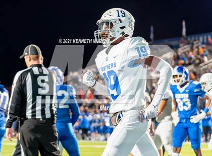 Thumbnail 3 in Midlothian vs Brewer UIL 5A Bi-District Playoff photogallery.