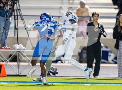 Thumbnail 3 in Midlothian vs Brewer UIL 5A Bi-District Playoff photogallery.