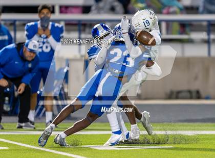 Thumbnail 3 in Midlothian vs Brewer UIL 5A Bi-District Playoff photogallery.