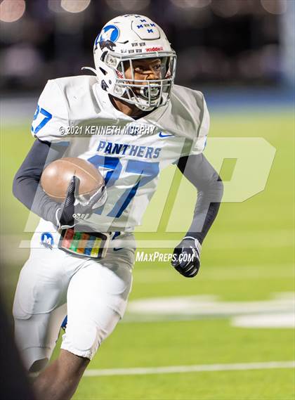 Thumbnail 1 in Midlothian vs Brewer UIL 5A Bi-District Playoff photogallery.