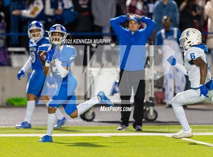 Thumbnail 2 in Midlothian vs Brewer UIL 5A Bi-District Playoff photogallery.