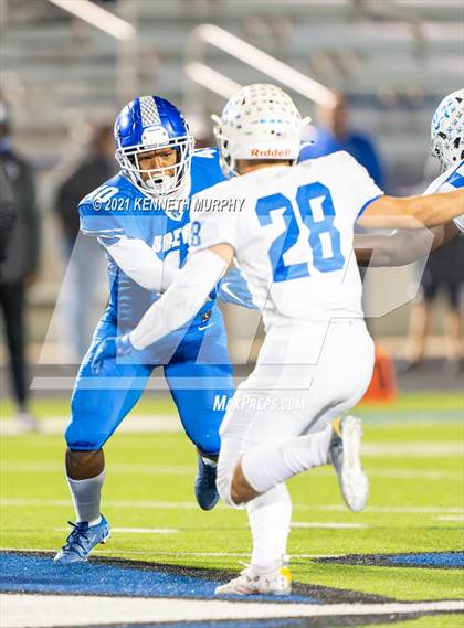 Thumbnail 3 in Midlothian vs Brewer UIL 5A Bi-District Playoff photogallery.