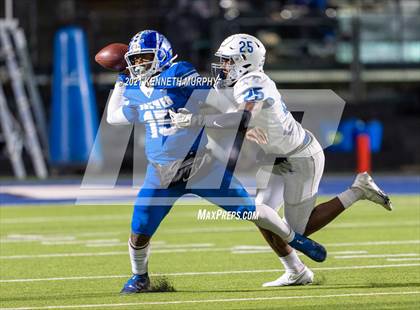 Thumbnail 1 in Midlothian vs Brewer UIL 5A Bi-District Playoff photogallery.