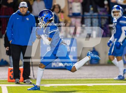 Thumbnail 3 in Midlothian vs Brewer UIL 5A Bi-District Playoff photogallery.