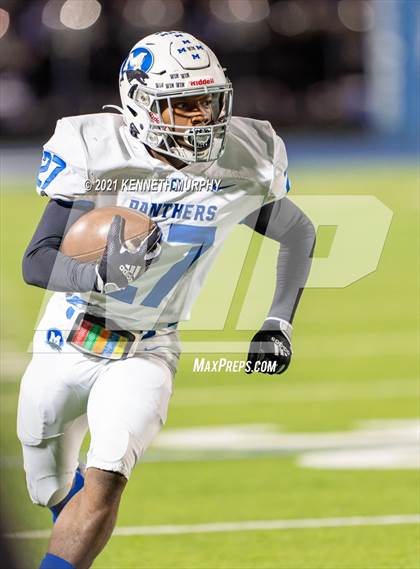 Thumbnail 3 in Midlothian vs Brewer UIL 5A Bi-District Playoff photogallery.