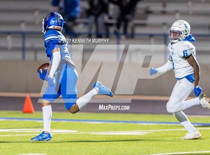 Thumbnail 1 in Midlothian vs Brewer UIL 5A Bi-District Playoff photogallery.