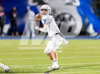 Thumbnail 3 in Midlothian vs Brewer UIL 5A Bi-District Playoff photogallery.