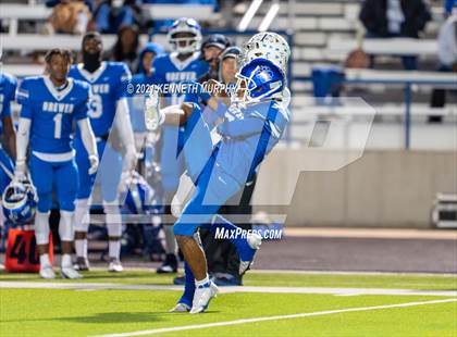 Thumbnail 1 in Midlothian vs Brewer UIL 5A Bi-District Playoff photogallery.